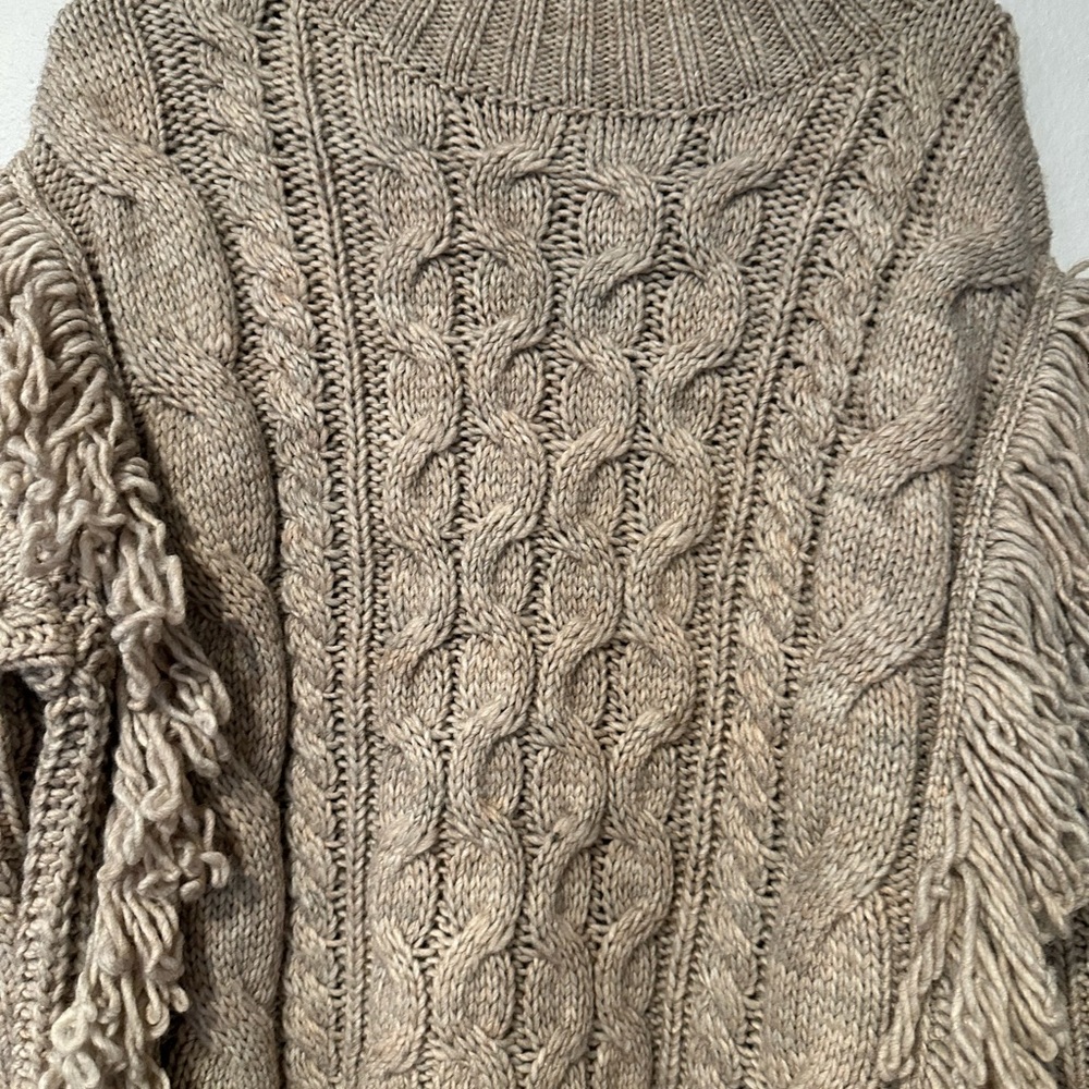 Universal Thread Sweater - Picture 4 of 6